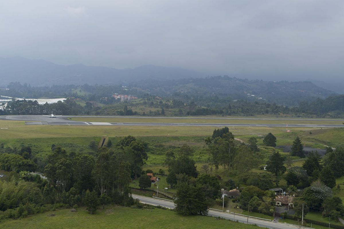 Vista al aeropuerto desde Porto Parque Empresarial